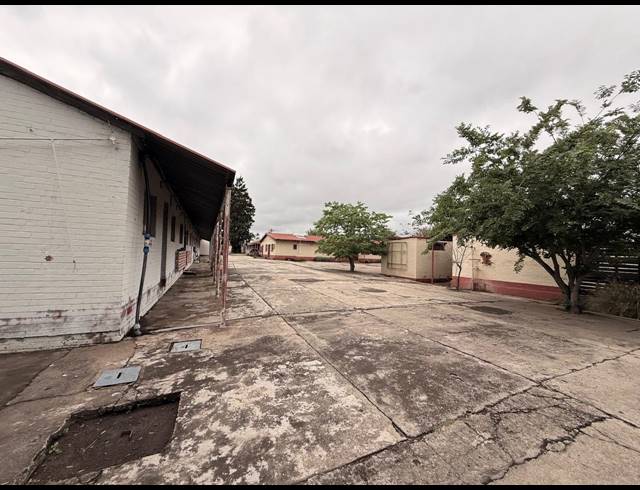 13,262M² INDUSTRIAL YARD FOR SALE IN AIRPORT INDUSTRIAL